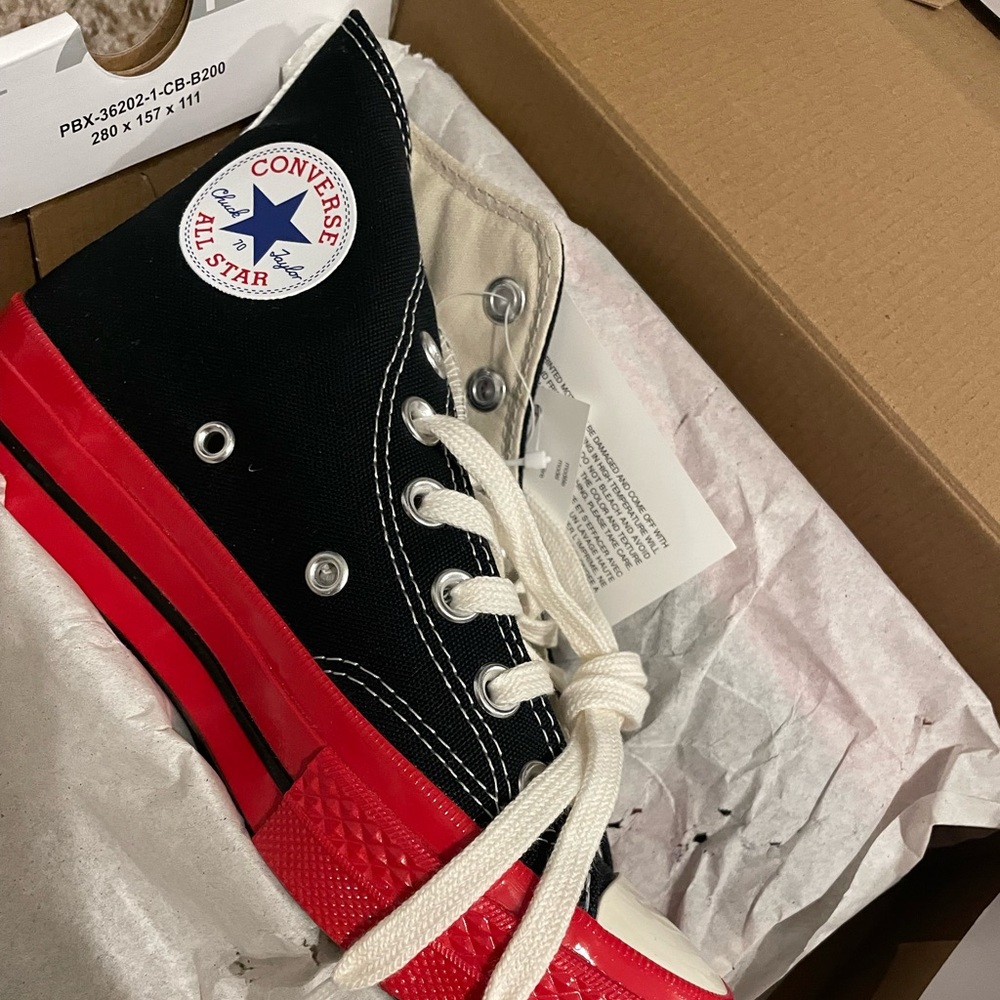 CONVERSE X COMME DES GARCONS PLAY ALL STAR CHUCK '70 HI RED SOLE - BLACK
